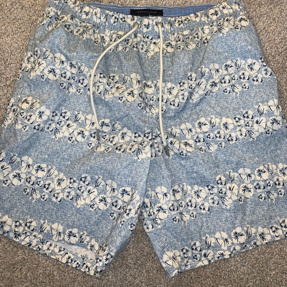 Tommy Hilfiger Blue & White Tropical Swimtrunks size M - Picture 6 of 10